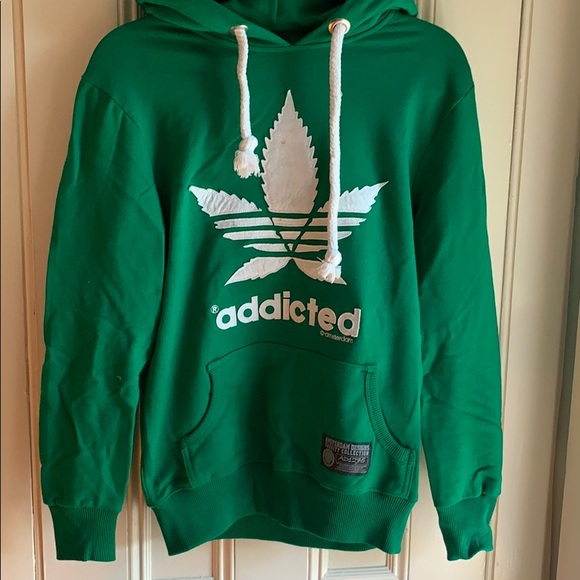 Sweaters - 420 leaf sweatshirt size S